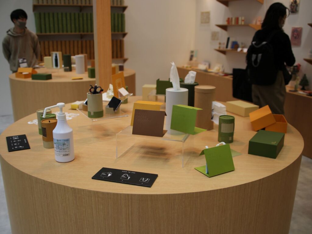 ☆メーカーの展示会で短期間展示された商品です☆16モデル/RIDE/BURNOUT 155cm☆70%OFF～☆在庫は最後の1本です☆ エリア分けを黒と白ではっきりと｜CEATEC | 展示会ブースデザイン装飾